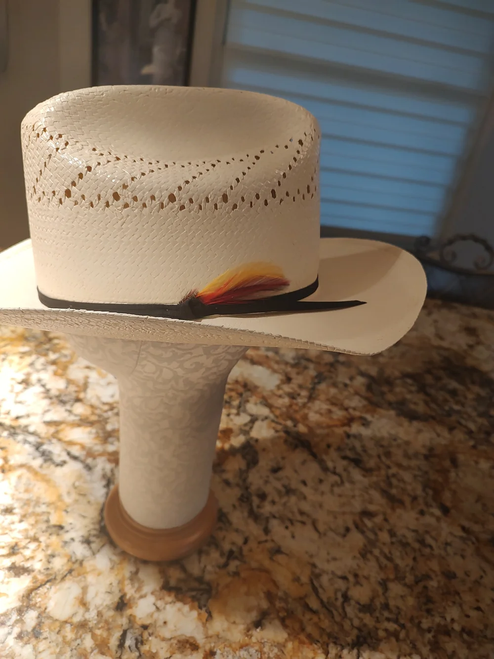 Stetson Natural Straw Cowboy Hat with Black Band. 6X size 7 3/4 NWT